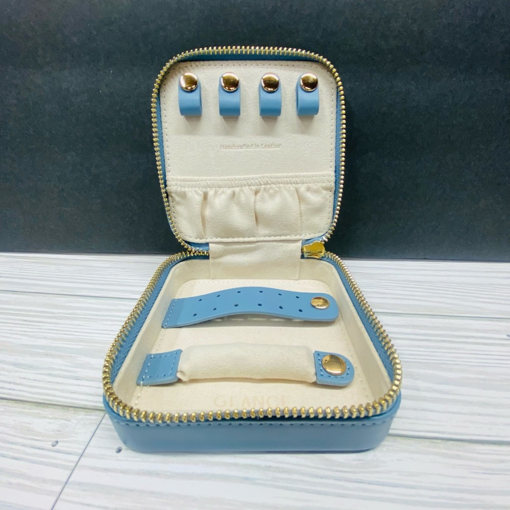 NIB GLANCE Jewelry Case